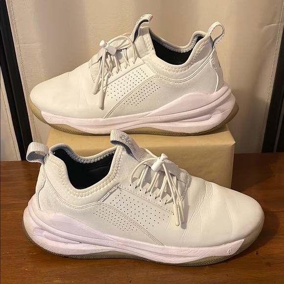 Clove White Athletic Shoes with Breathable Upper and Modern Sole - Picture 3 of 7